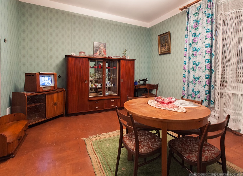 Сделано в СССР: какими были шкафы и прочая мебель в советские времена